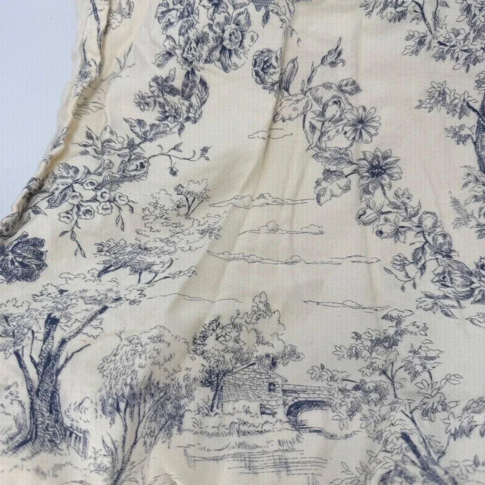 Toile de Jouy fabric/curtain panel appro 38